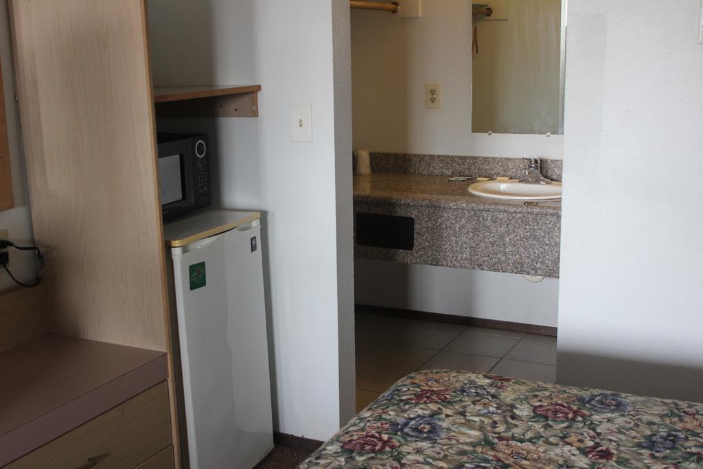 Kings Motor Inn ไฟฟ์ ห้อง รูปภาพ