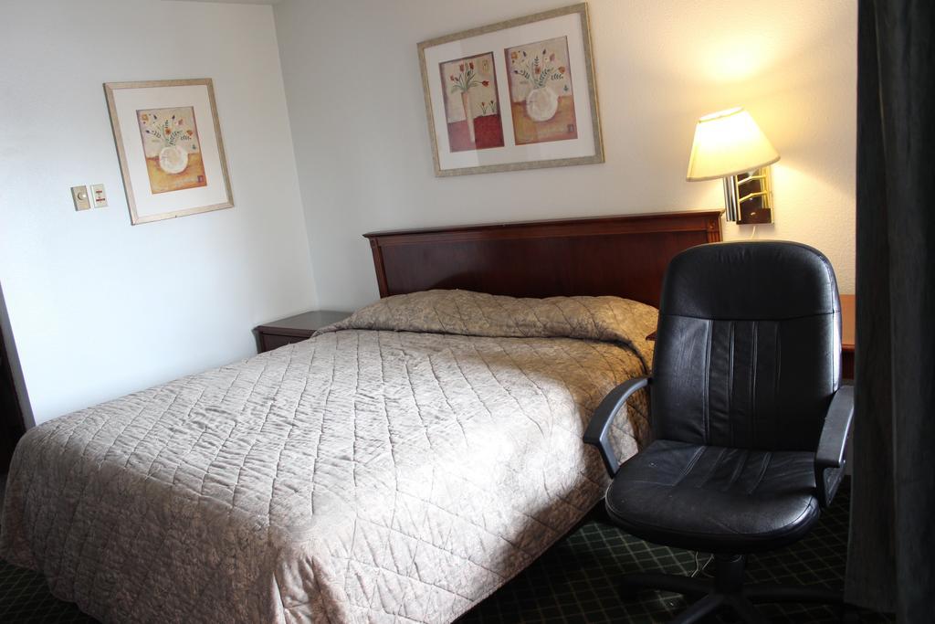Kings Motor Inn ไฟฟ์ ห้อง รูปภาพ
