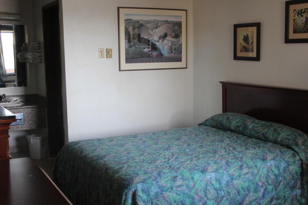 Kings Motor Inn ไฟฟ์ ห้อง รูปภาพ